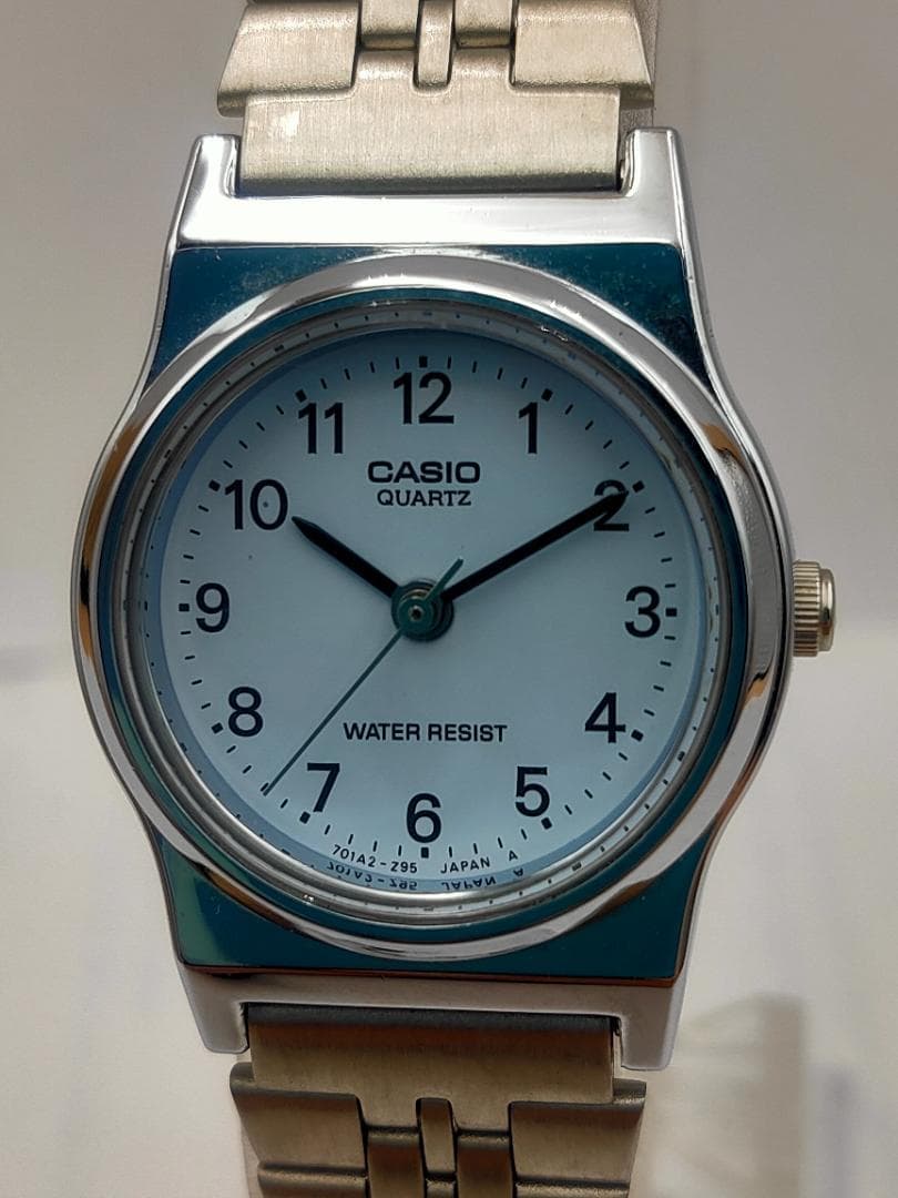 CASIO Vintage CASIO LQ-333 Women’s Quartz Wristwatch – As-Is/Junk
