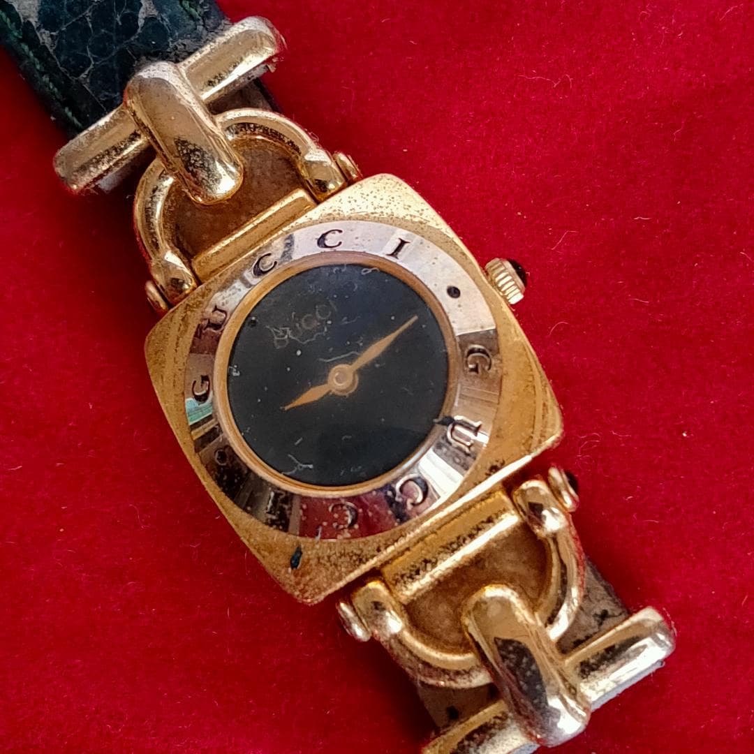 Gucci 6300L Horsebit Gold-Plated Black Dial Ladies Watch | Swiss Made - GUCCI