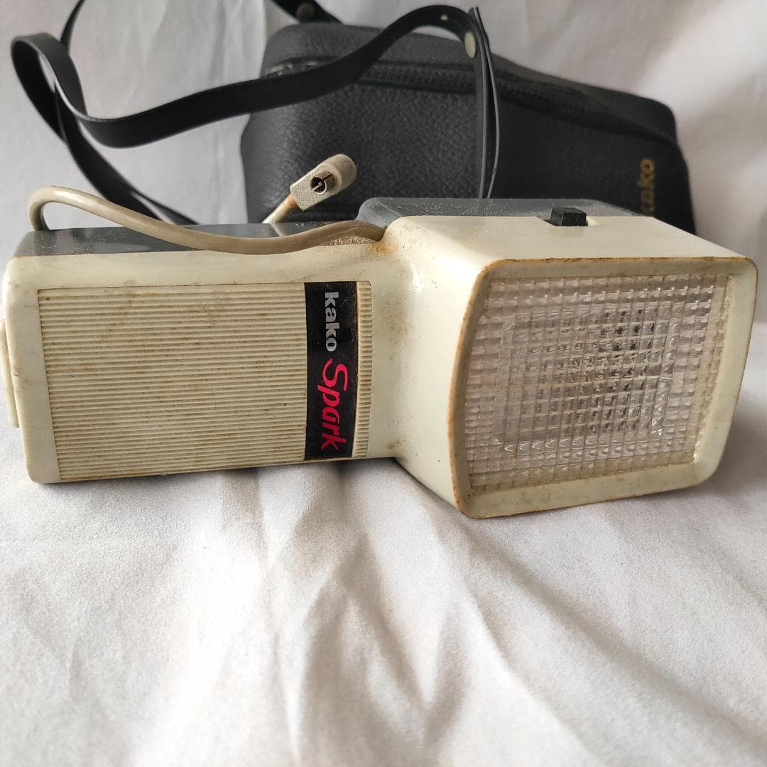 KAKO Rare Vintage Kako Spark Electronic Camera Flash Unit – With Case Japan